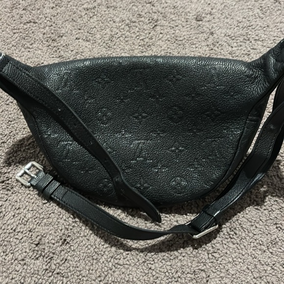 LOUIS VUITTON 
Empreinte Uniformes BumBag Black - Picture 4 of 11